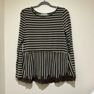 Women’s Wallflower Brand Brown and White Striped Cowgirl Crochet Long Sleeve S:M